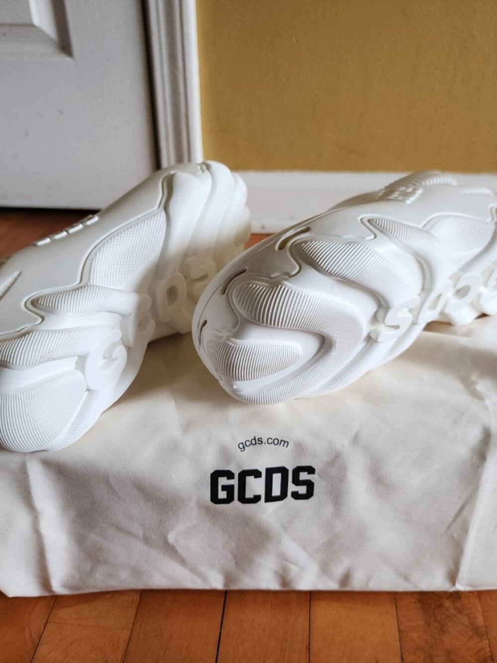 GCOS - Picture 4 of 6